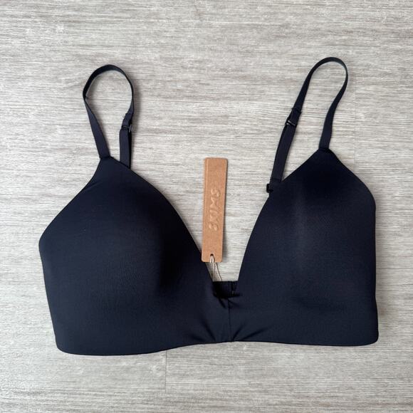 Skims Intimates & Sleepwear NWT Skims Wireless T-Shirt Demi Bra Black 32 D - Picture 1 of 6